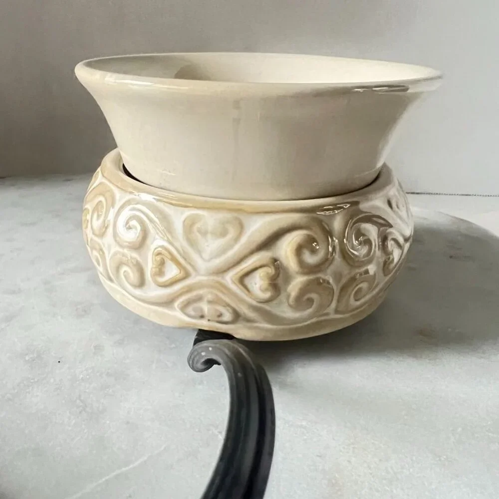 Ceramic‎ Electric Fragramce Wax Tart Warmer With Heart Design & Removable Dish